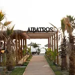 מלון Albatros & Rrogozhine