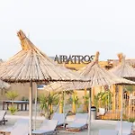 מלון Albatros & 4*