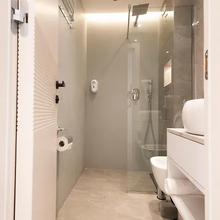 Albatros & Ξενοδοχείο