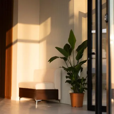 Albatros & Ξενοδοχείο