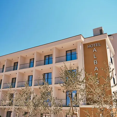Otel Albatros & Rrogozhine