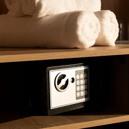 Otel Albatros &