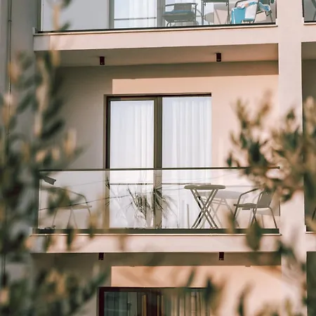 Albatros & Hotel Rrogozhine